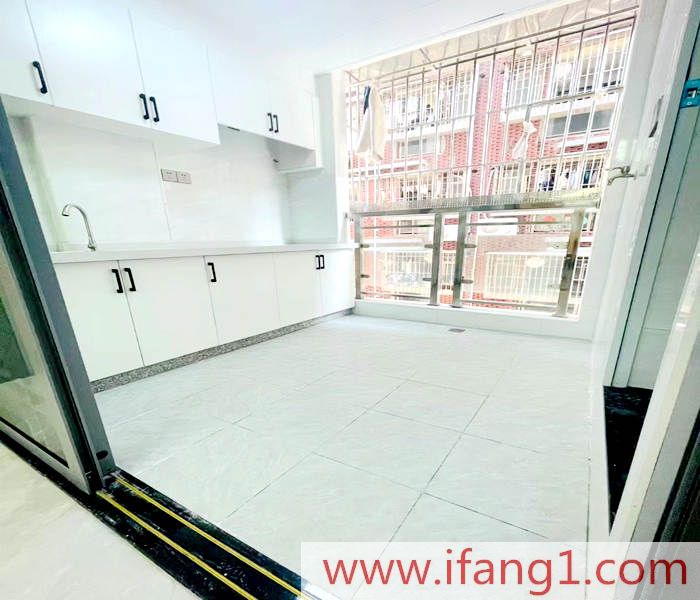 <a href=/longhua/ target=_blank class=infotextkey>大浪小產權房出售</a>